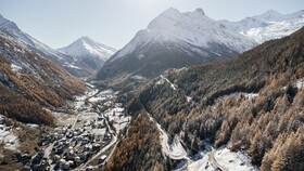 Waldhotel Fletschhorn - Panoramic Retreat in Saas Fee