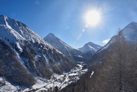 Waldhotel Fletschhorn - Panoramic Retreat in Saas Fee