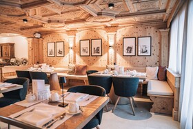 Swiss Alpine Hotel Allalin