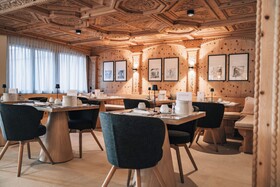 Swiss Alpine Hotel Allalin