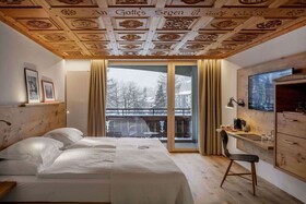 Swiss Alpine Hotel Allalin