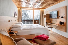 Swiss Alpine Hotel Allalin