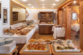 Swiss Alpine Hotel Allalin