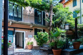 Seven Boutique Hotel