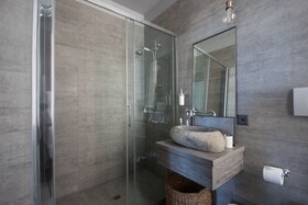 Seven Boutique Hotel