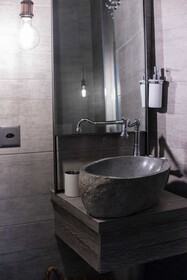 Seven Boutique Hotel