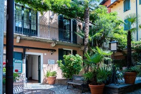 Seven Boutique Hotel