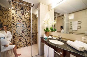 International au Lac