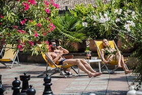 International au Lac