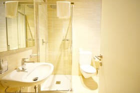 Lac Hotel
