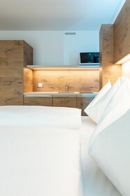 Jet Hotel Zurich Airport