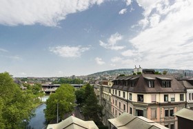 Löwenplatz Apartment near Station by Airhome