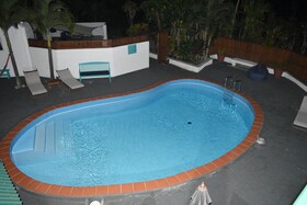 White House Apartments