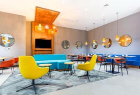 Tru by Hilton Chillan Ferrat