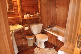 Mallin Colorado Ecolodge