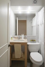 MR. Mar Suites