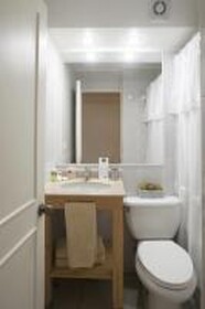 MR. Mar Suites