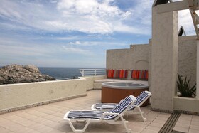 MR. Mar Suites