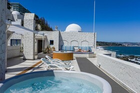 MR. Mar Suites