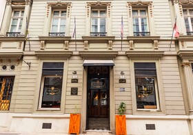 Casa Zañartu