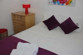 Hostel Bed & Wine