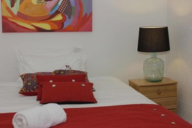 Hostel Bed & Wine