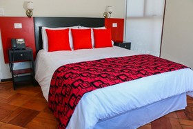 Hotel Plaza Ñunoa