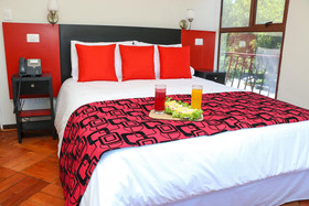 Hotel Plaza Ñunoa