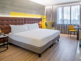 Hotel Pullman Santiago El Bosque
