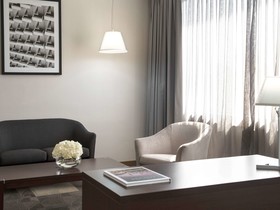 Hotel Pullman Santiago El Bosque