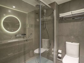 Hotel Pullman Santiago El Bosque
