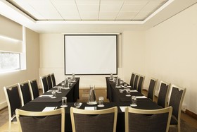 Hotel Pullman Santiago El Bosque