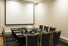 Hotel Pullman Santiago El Bosque