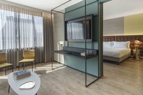 Hotel Pullman Santiago El Bosque