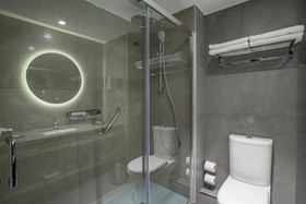 Hotel Pullman Santiago El Bosque