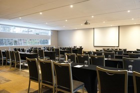 Hotel Pullman Santiago El Bosque