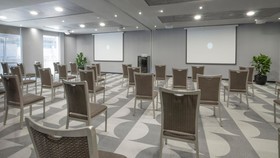 Hotel Pullman Santiago El Bosque