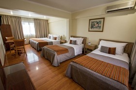 RQ Hotel Dacarlo