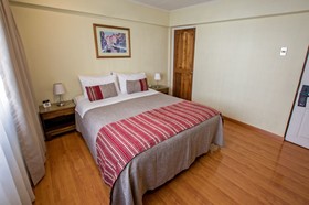 RQ Hotel Dacarlo