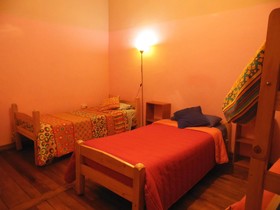 Hostal Tricontinental