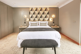 Golden Bay Hotel Boutique