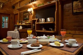 Espacio y Tiempo Hotel de Montaña