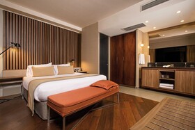 DoubleTree by Hilton Santiago Kennedy