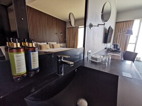 DoubleTree by Hilton Santiago Kennedy