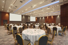 DoubleTree by Hilton Santiago Kennedy