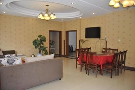 Lixian County Taoping Qiang Village Erma Inn