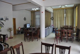 Lixian County Taoping Qiang Village Erma Inn