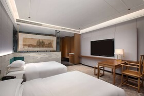 Days Hotel by Wyndham Luzhou Gulin