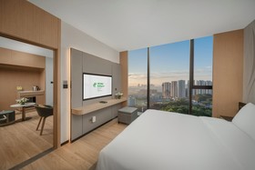 Holiday Inn Luzhou Longjian