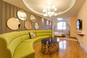 Apple Designer Hotel